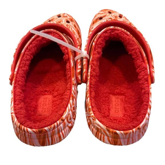 NWT Crocs Classic Lined Candy Cane Clogs Size M9/W11 Red White Christmas Slip On - Picture 2 of 9
